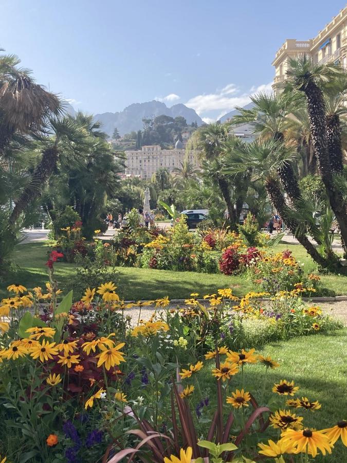 Queen Riviera : Climatisation, Parking, Terrasse Menton Exterior photo
