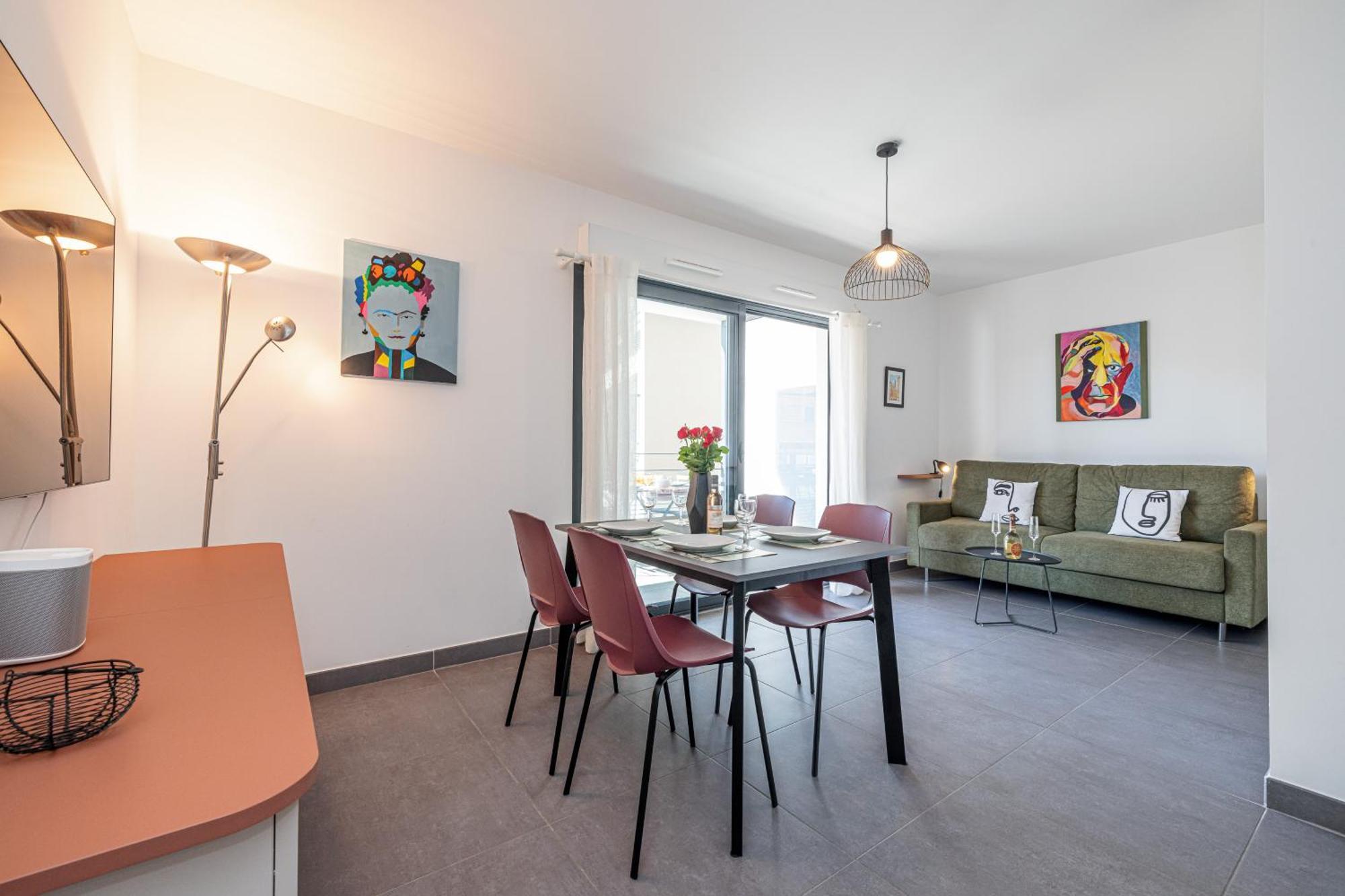 Queen Riviera : Climatisation, Parking, Terrasse Menton Exterior photo