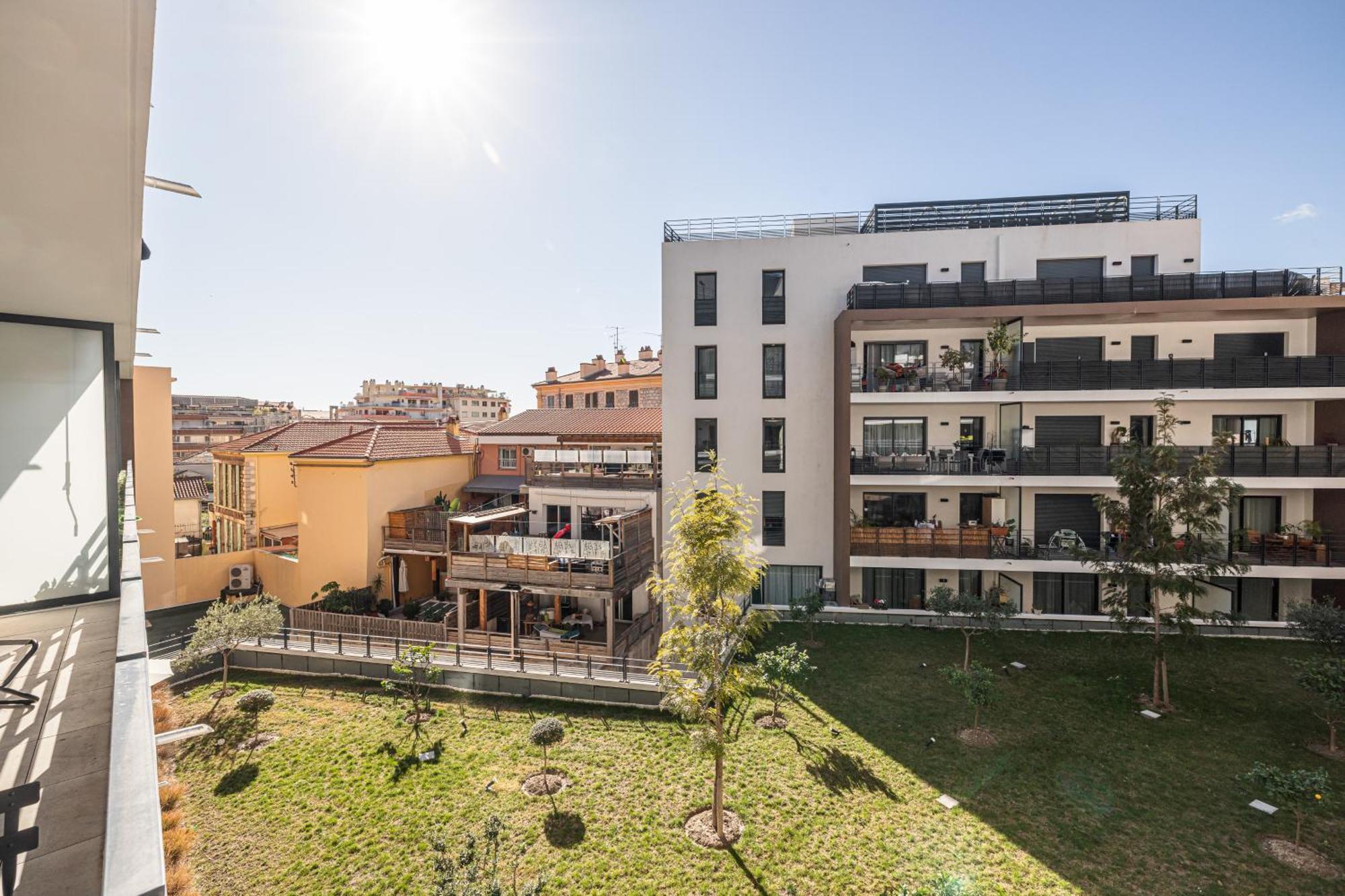 Queen Riviera : Climatisation, Parking, Terrasse Menton Exterior photo